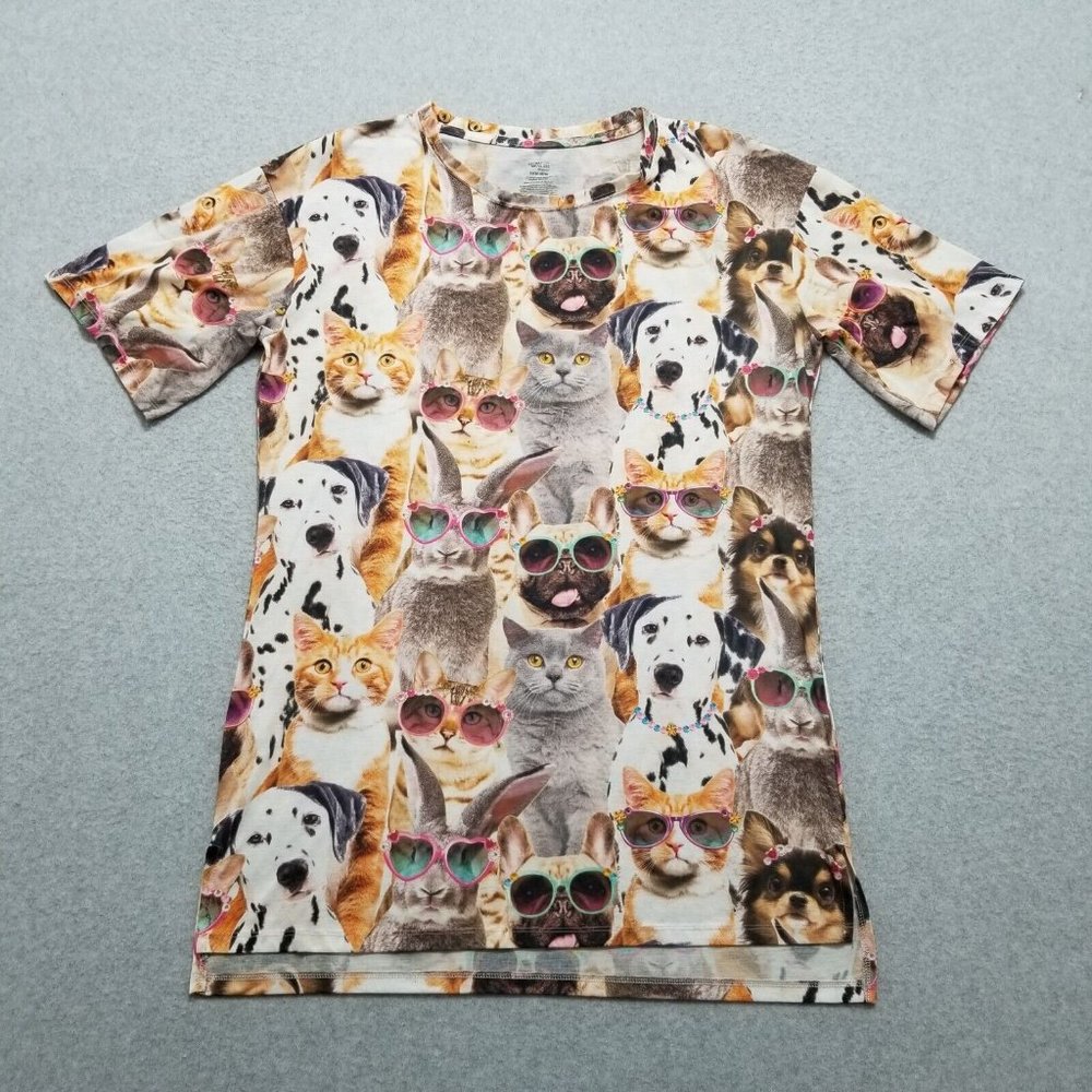 Secret Treasures Shirt Womens Small Medium All Over Print Cats Dogs Sleepwear